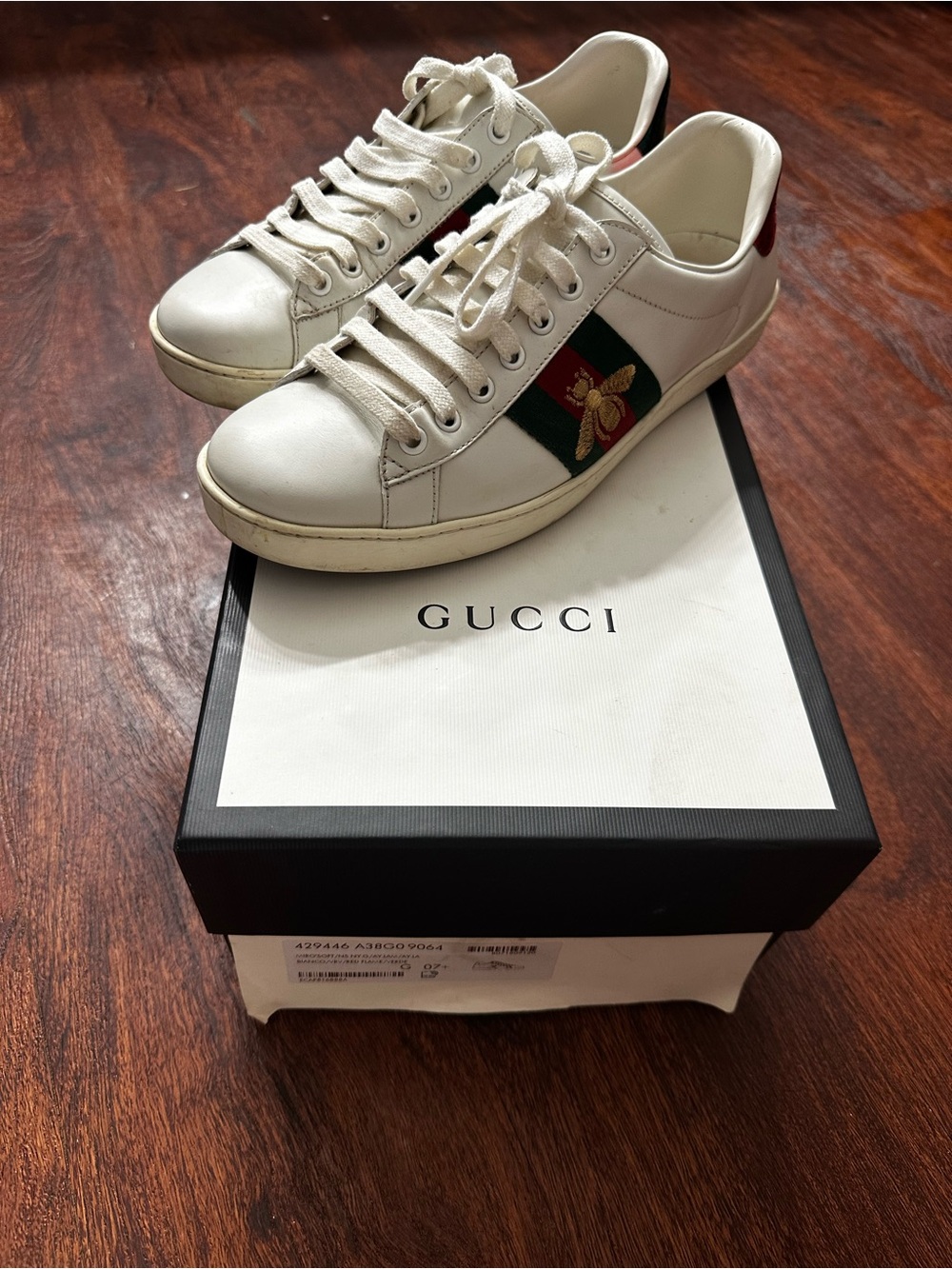 Mens Gucci White Leather Sneakers with Red Heel and Green Web Stripe